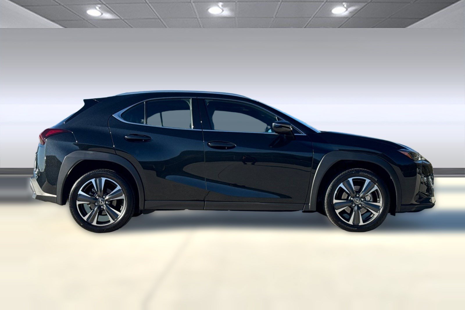Certified 2025 Lexus UX 300h FWD w/ Accessory Package (Z2) image 7