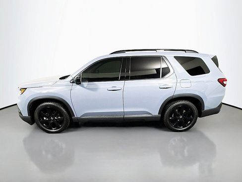 Used 2025 Honda Pilot Black Edition image 4