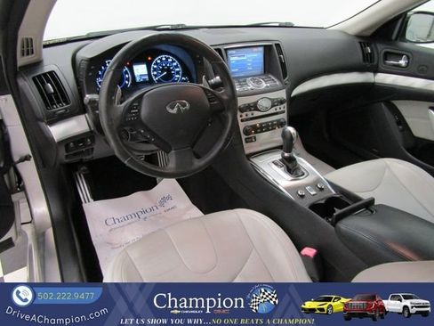 Used 2011 INFINITI G37 Convertible w/ Premium Pkg RWD image 19