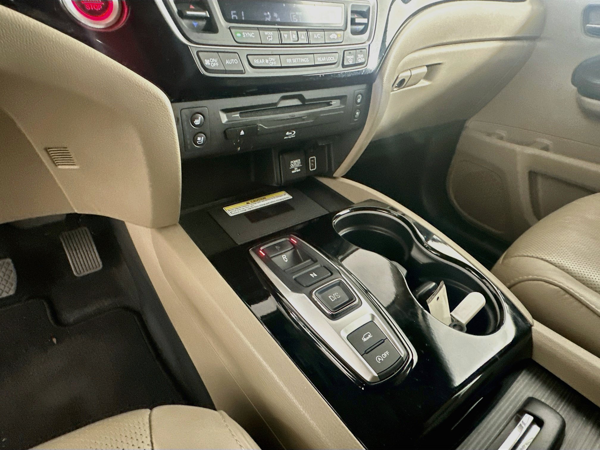 Used 2019 Honda Pilot Elite image 24