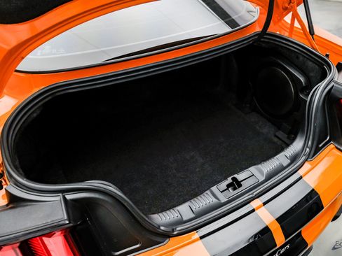 Used 2021 Ford Mustang Shelby GT500 w/ Technology Package image 99