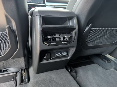 Used 2024 Jeep Grand Cherokee Altitude AWD/4WD image 32