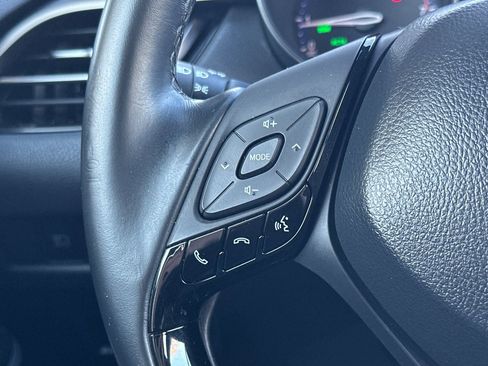 Used 2019 Toyota C-HR XLE image 29