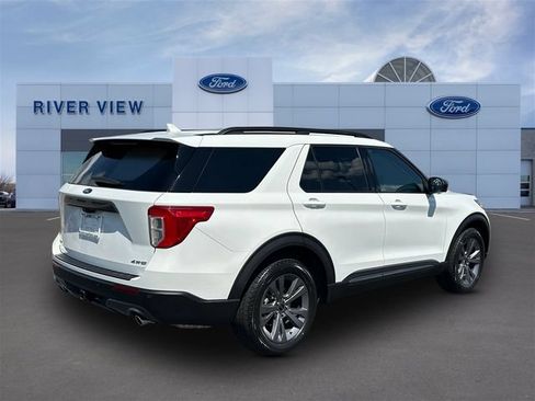 Used 2023 Ford Explorer XLT w/ Equipment Group 202A AWD/4WD image 5