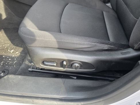 Used 2020 Chevrolet Malibu RS image 23