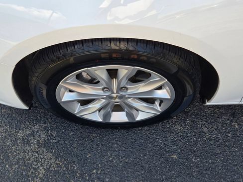 Used 2024 Chevrolet Malibu LT FWD image 18