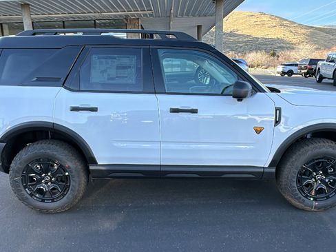 New 2025 Ford Bronco Sport Badlands w/ Sasquatch Badlands Package image 2
