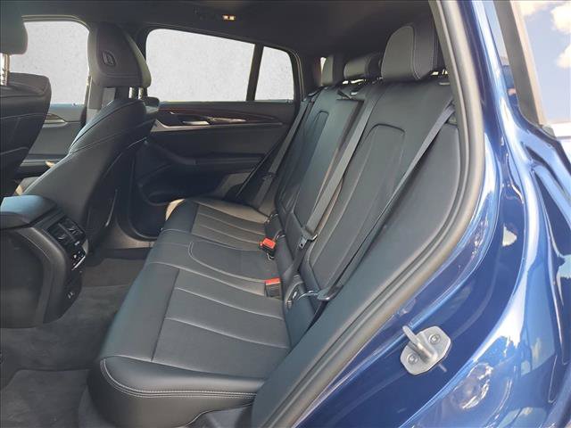 Used 2025 BMW X4 xDrive30i AWD/4WD image 17