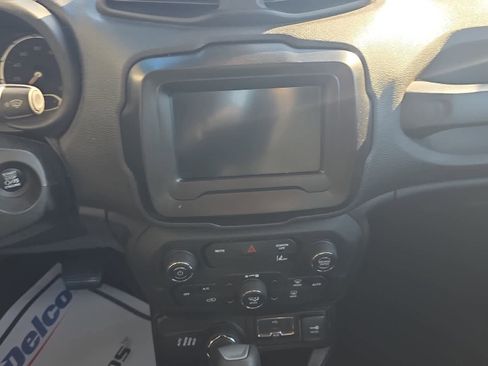 Used 2021 Jeep Renegade Sport image 10