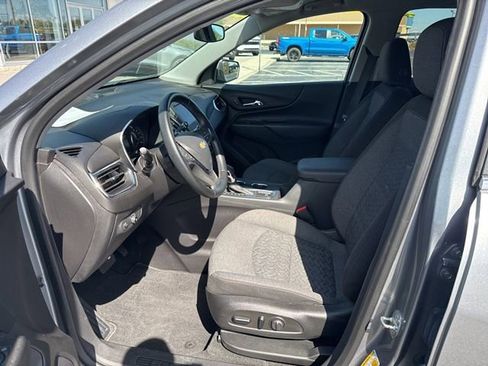 Used 2024 Chevrolet Equinox LT FWD image 18