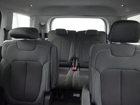 Used 2024 Jeep Grand Cherokee L Laredo RWD image 16