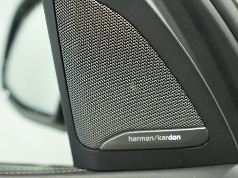 Used 2019 BMW X5 xDrive50i w/ M Sport Package image 20