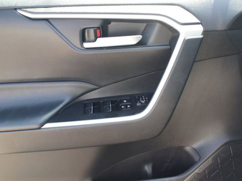 Used 2024 Toyota RAV4 XLE image 28