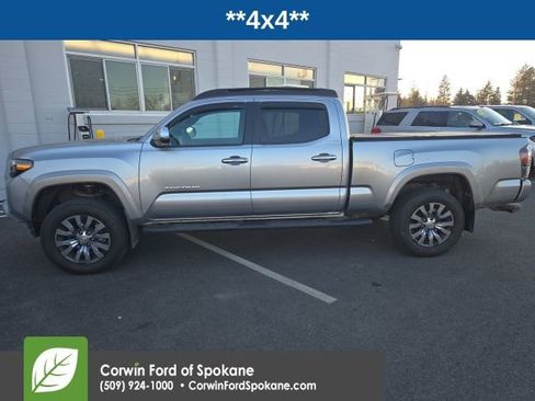 Used 2023 Toyota Tacoma Limited image 2