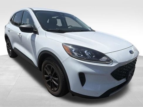 Used 2022 Ford Escape SE FWD image 10