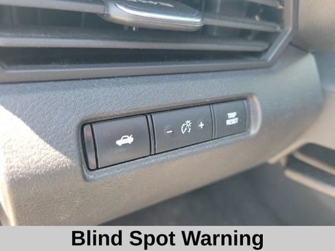 Used 2024 Nissan Altima 2.5 SV FWD image 6