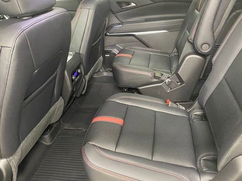 New 2026 Chevrolet Traverse RS w/ LPO, Floor Liner Package image 35