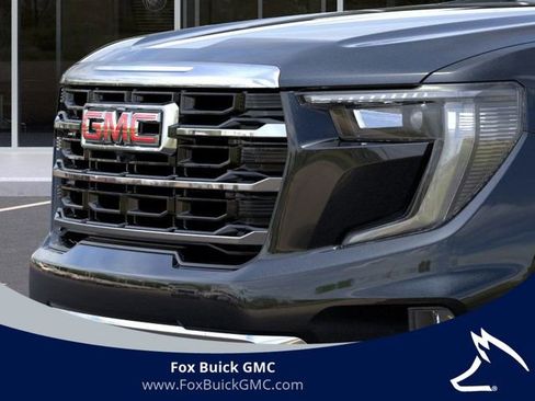 Used 2026 GMC Acadia Elevation w/ Elevation Premium Package AWD/4WD image 13