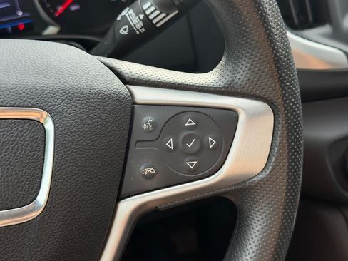 Used 2024 GMC Terrain SLE FWD image 17
