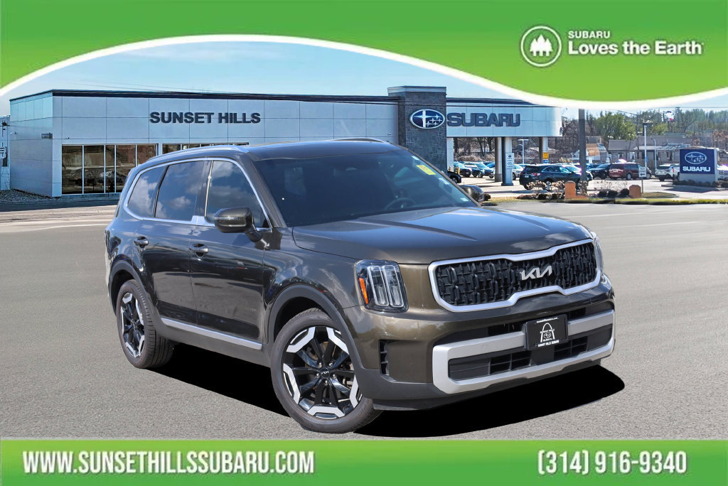 Used 2023 Kia Telluride EX w/ EX Captain's Chair Package AWD/4WD image 1