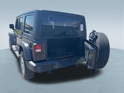 Used 2023 Jeep Wrangler Sport S image 18