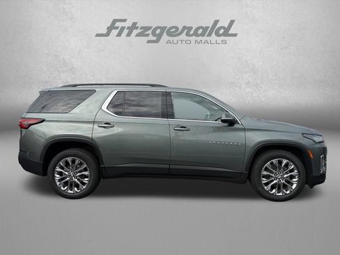Used 2023 Chevrolet Traverse LT AWD/4WD image 4