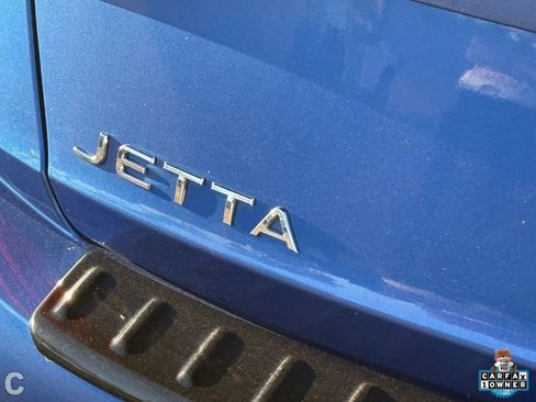 Used 2024 Volkswagen Jetta Sport image 10