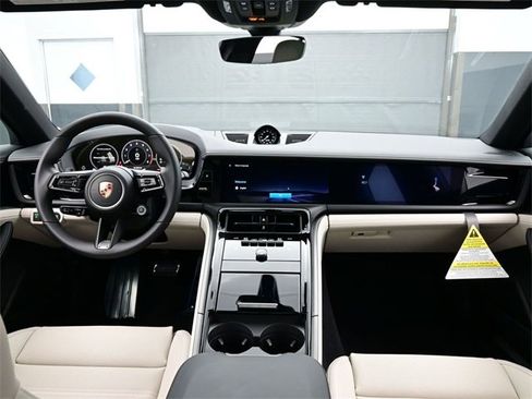 New 2026 Porsche Panamera 4 image 21