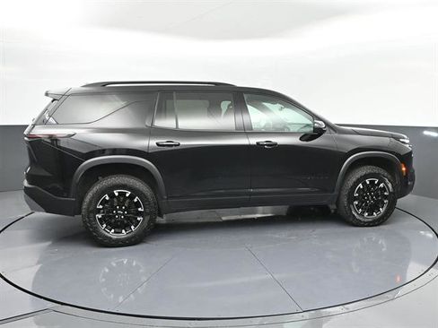 Used 2024 Chevrolet Traverse Z71 w/ Enhanced Driving Package AWD/4WD image 26