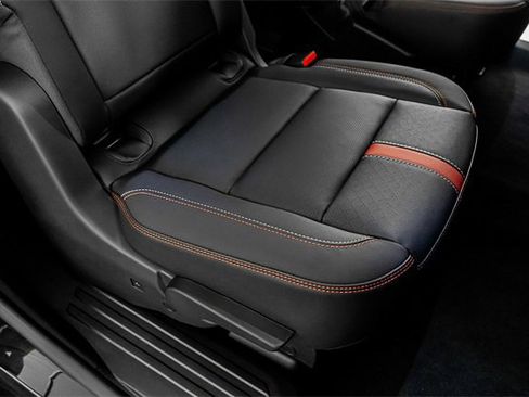 Used 2026 Chevrolet Traverse RS image 30