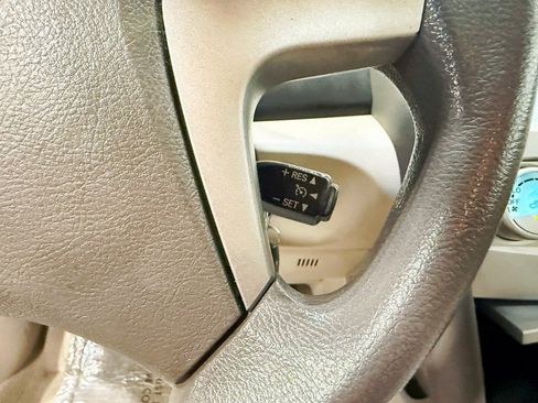 Used 2009 Toyota Camry SE image 11