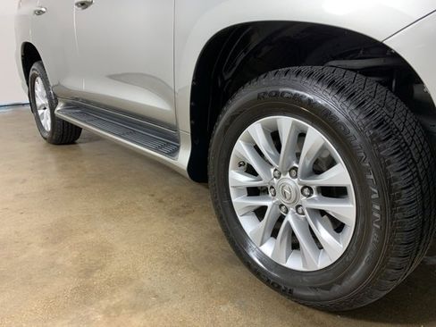 Used 2021 Lexus GX 460 Premium image 40