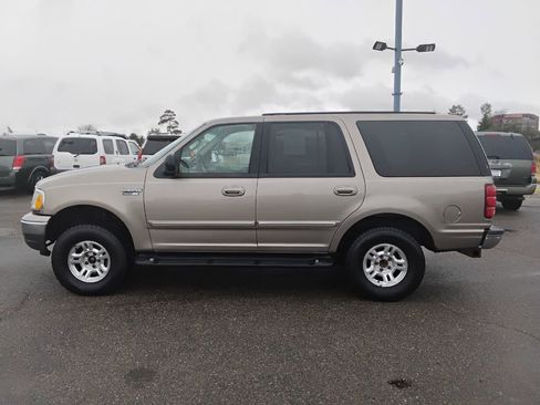 Used 2001 Ford Expedition XLT image 8