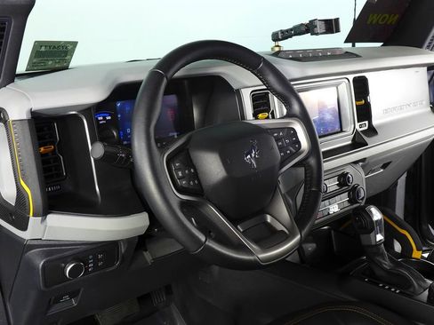 Used 2022 Ford Bronco Badlands image 30