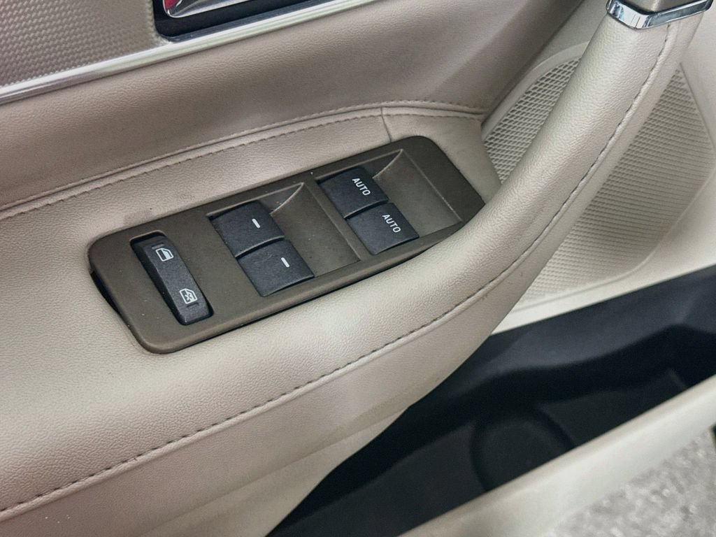 Used 2014 Lincoln MKX AWD image 17