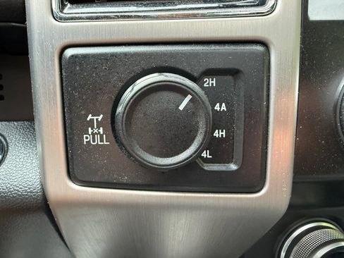 Used 2020 Ford F150 Platinum w/ Technology Package AWD/4WD image 29
