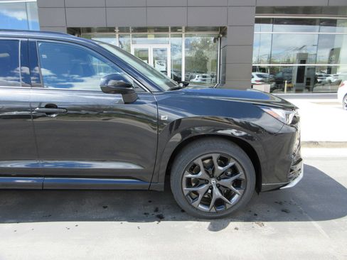 New 2026 Lexus TX 500h AWD image 13