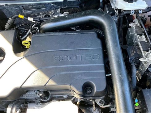 Used 2023 GMC Terrain SLT image 30