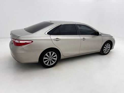 Used 2015 Toyota Camry XLE image 6