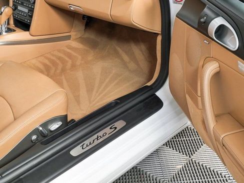 Used 2012 Porsche 911 Turbo S image 24