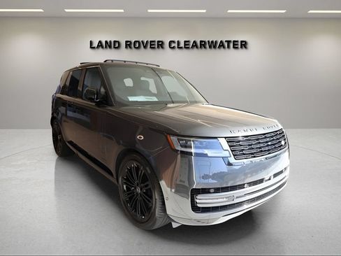 New 2025 Land Rover Range Rover SE AWD/4WD image 5