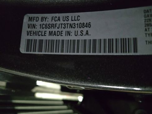 New 2026 RAM 1500 Laramie AWD/4WD image 35