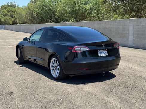 Used 2018 Tesla Model 3 Long Range RWD image 8
