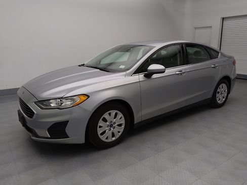 Used 2020 Ford Fusion S image 2