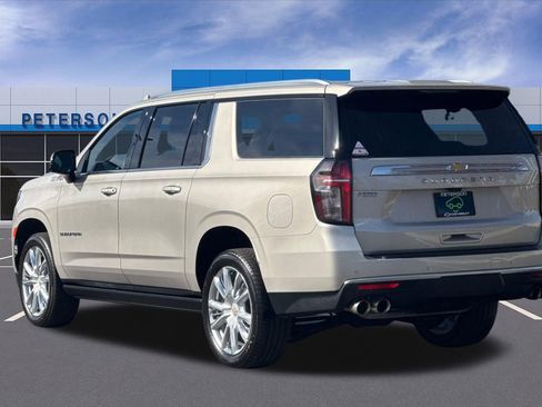 Used 2023 Chevrolet Suburban High Country w/ LPO, Illumination Package AWD/4WD image 6