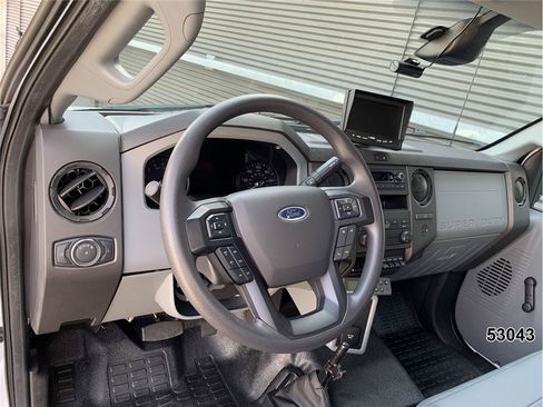 Used 2023 Ford F650 2WD Regular Cab Super Duty image 29