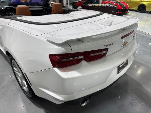 Used 2021 Chevrolet Camaro LT RWD image 36