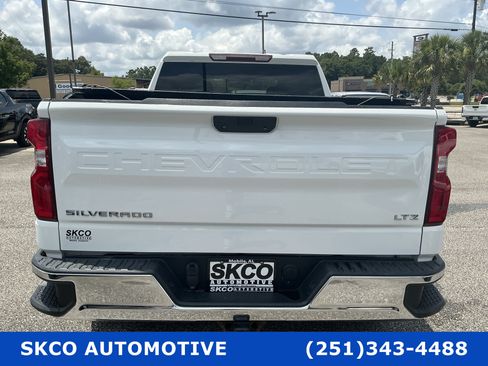 Used 2020 Chevrolet Silverado 1500 LTZ AWD/4WD image 4