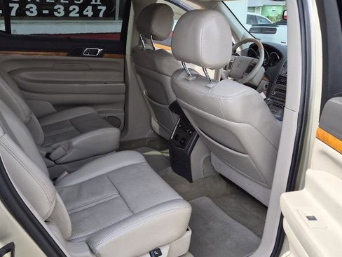 Used 2011 Lincoln MKT AWD w/ 201A Rapid Spec Order Code image 22