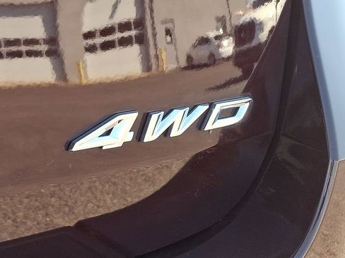 Used 2023 Ford Explorer XLT w/ Class IV Trailer Tow Package image 33